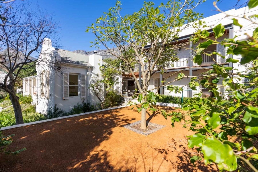 5 Bedroom Property for Sale in Higgovale Western Cape